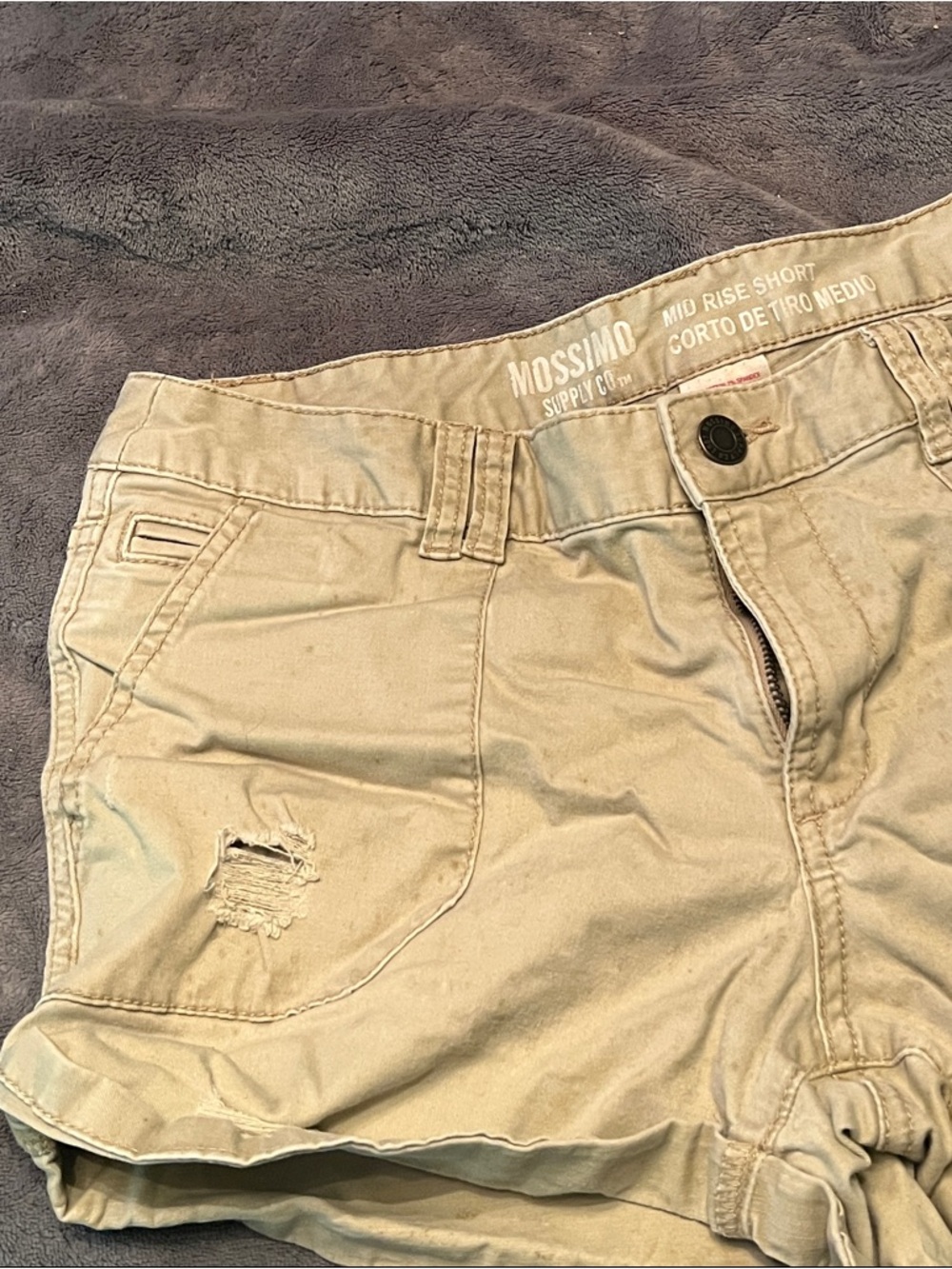 Women’s mossimo mid rise shorts